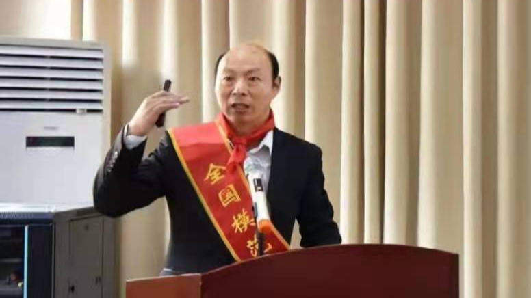 56a9c86bdb9f71150bda1ff807ee410.jpg 图片